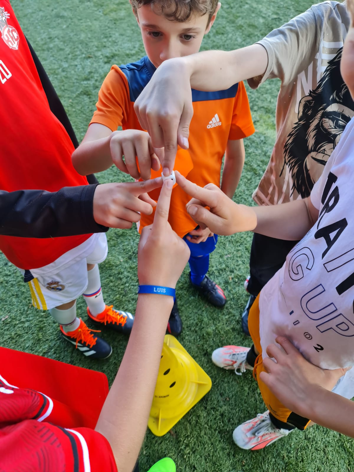 Gruppenaktivitäten beim HitsForKids Feriencamp