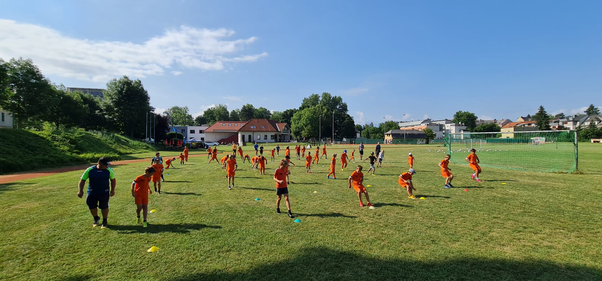 Teamspiele im HitsForKids Camp Klagenfurt